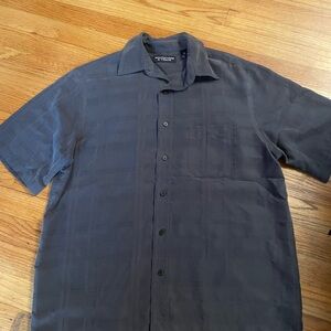 Men's Dark Grey Short Sleeve Button Down Shirt - Size Medium